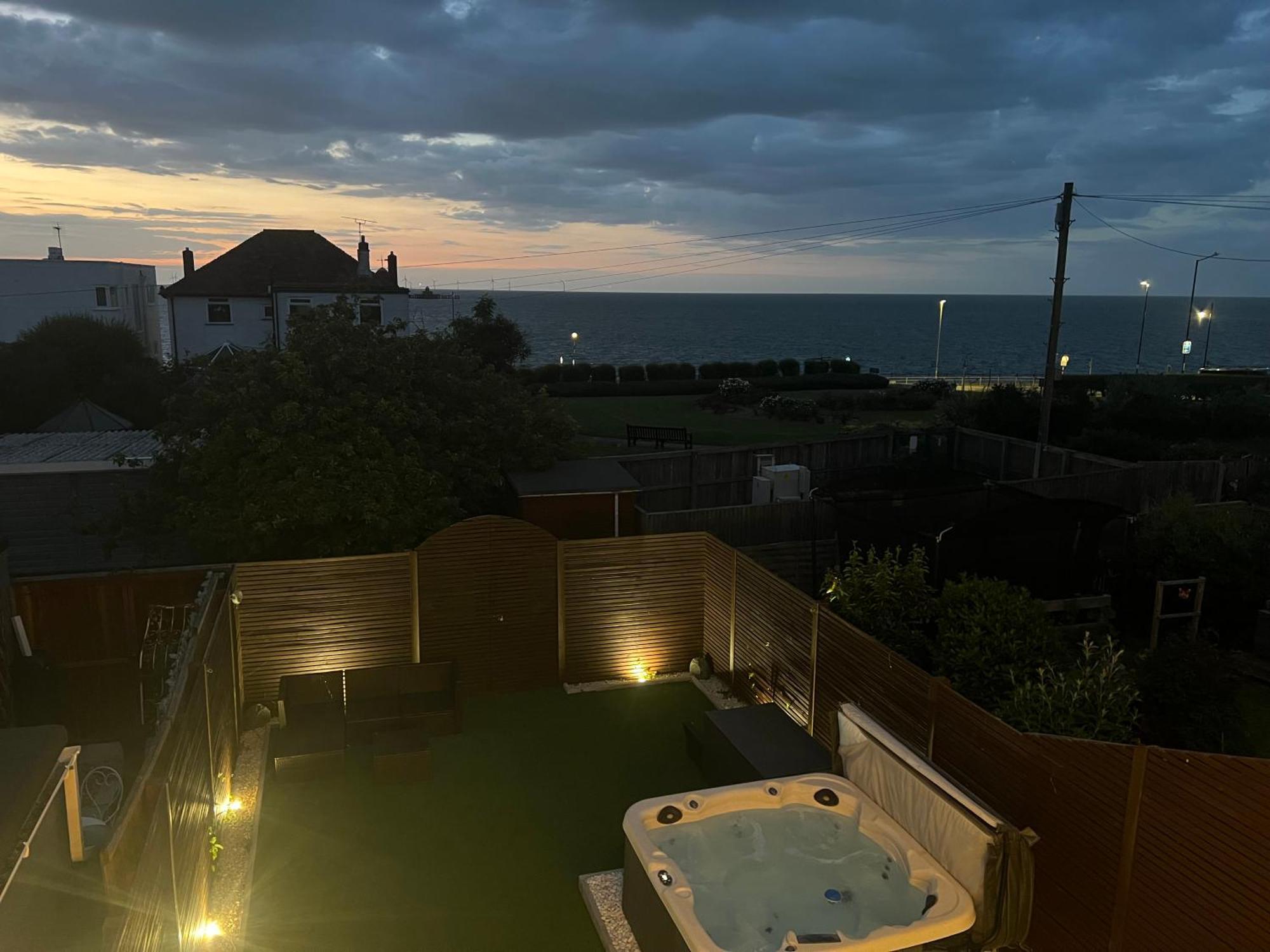 Broadway Beach Home With Hot Tub Herne Bay Exterior foto